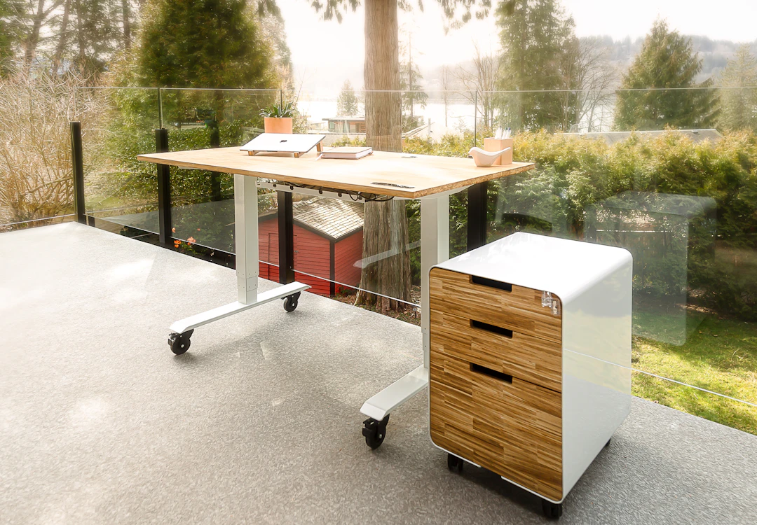Compact home office workstation with flexible storage